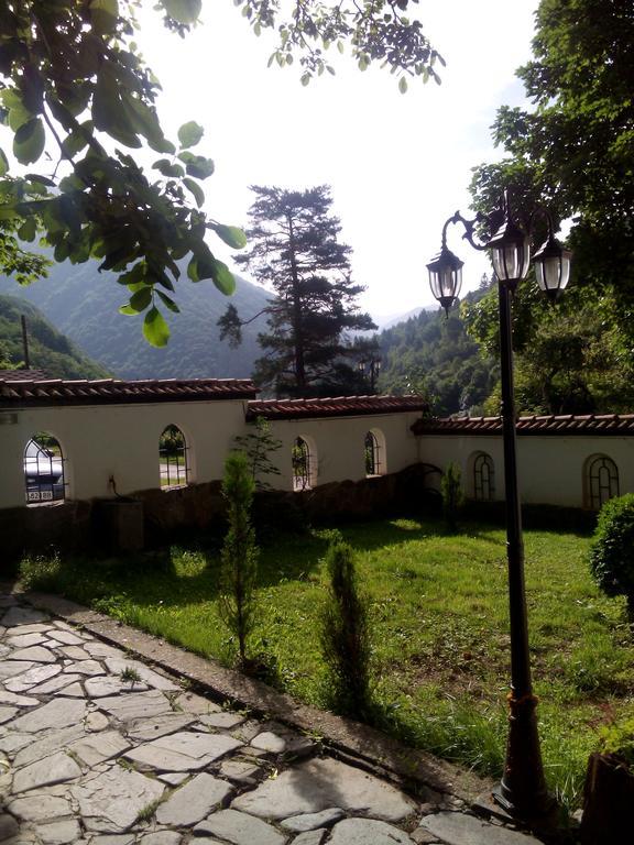 Family Hotel Pchelina Rila Monastery Esterno foto